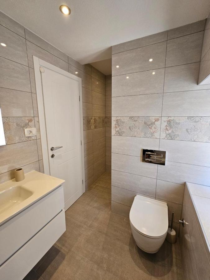Apartman Eli Supetar Exterior photo