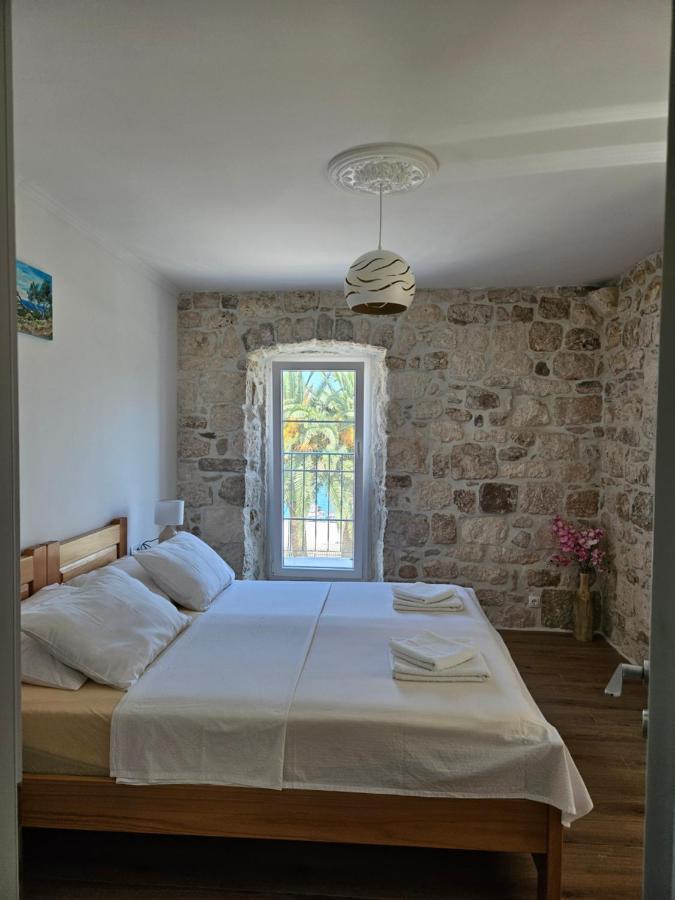Apartman Eli Supetar Exterior photo