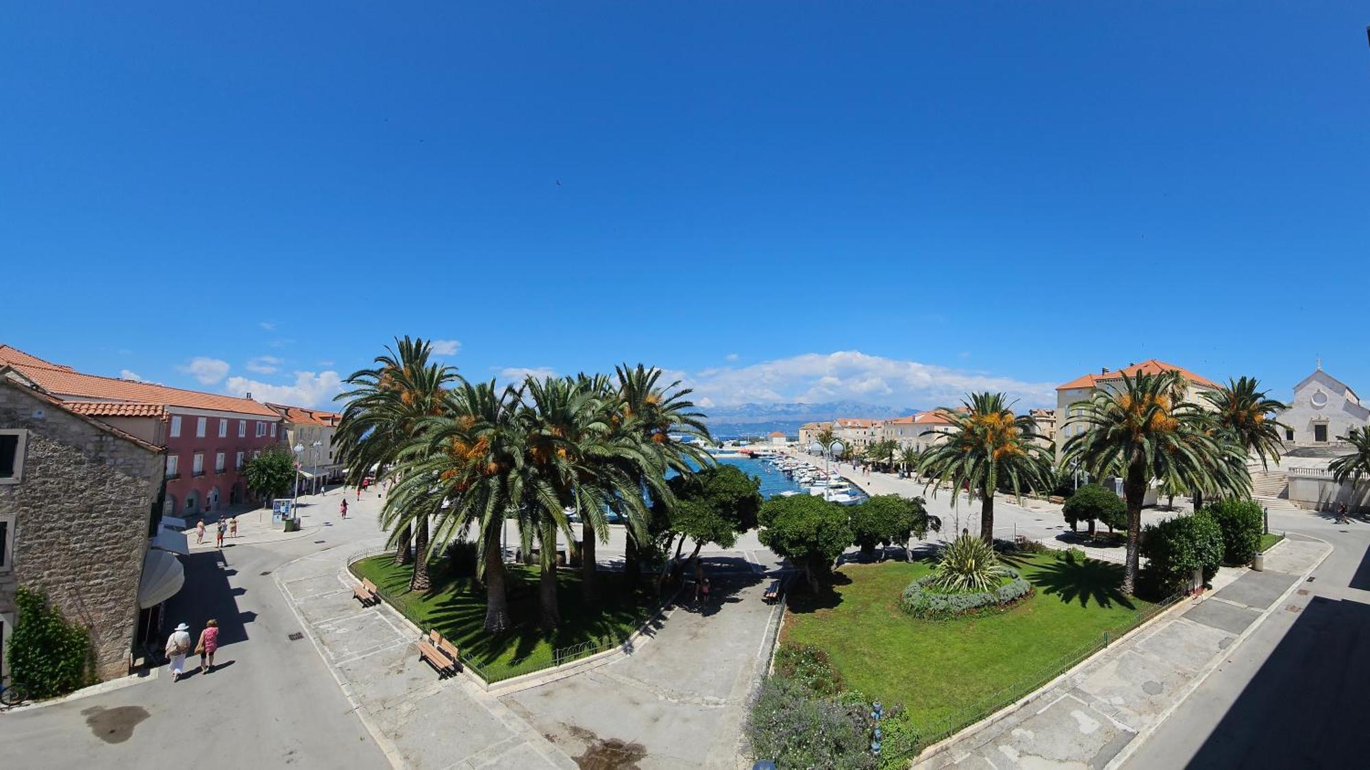 Apartman Eli Supetar Exterior photo